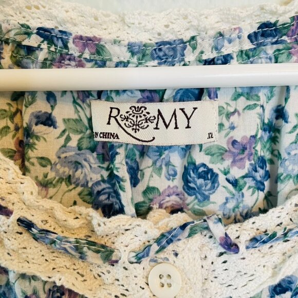 Romy Blue Purple Vintage Floral Crochet Feminine Button Up Sleeveless Top | XL - Picture 3 of 6